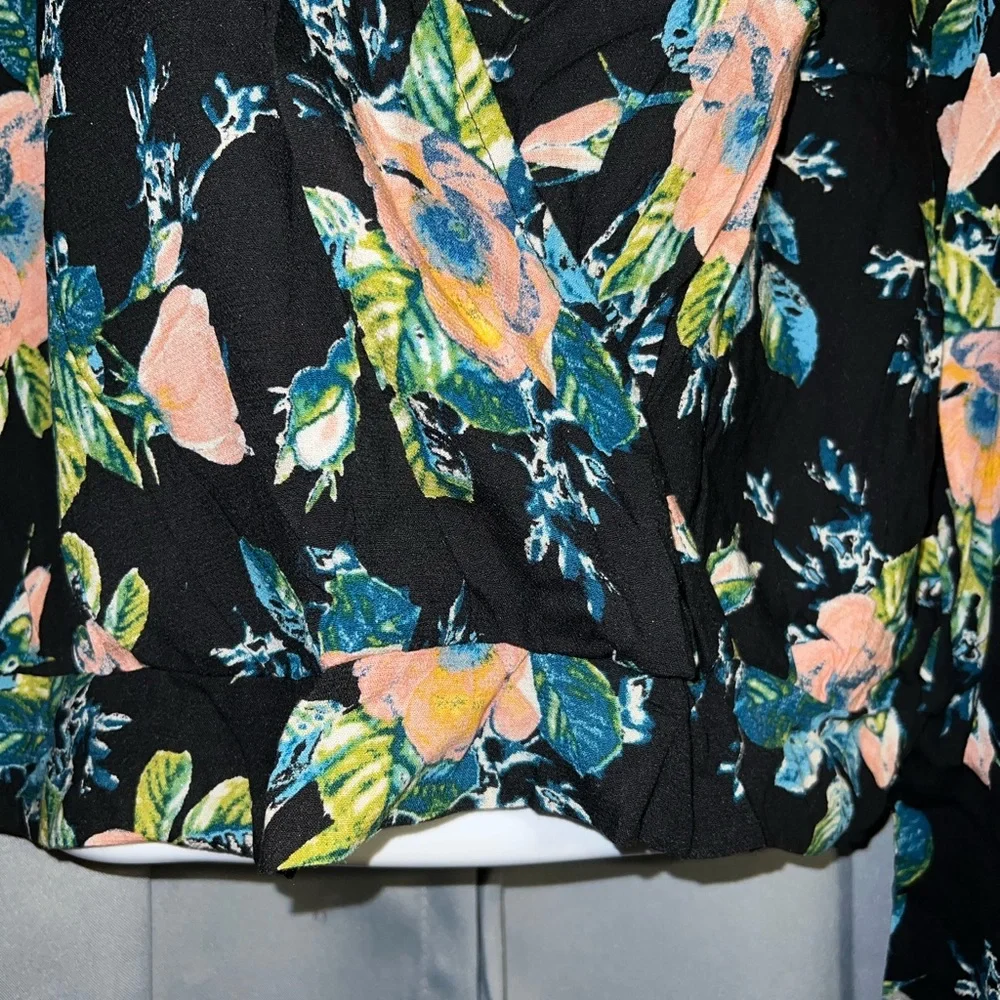Xhilaration MATCHING FLORAL SET. Long sleeve crop top with long matching skirt